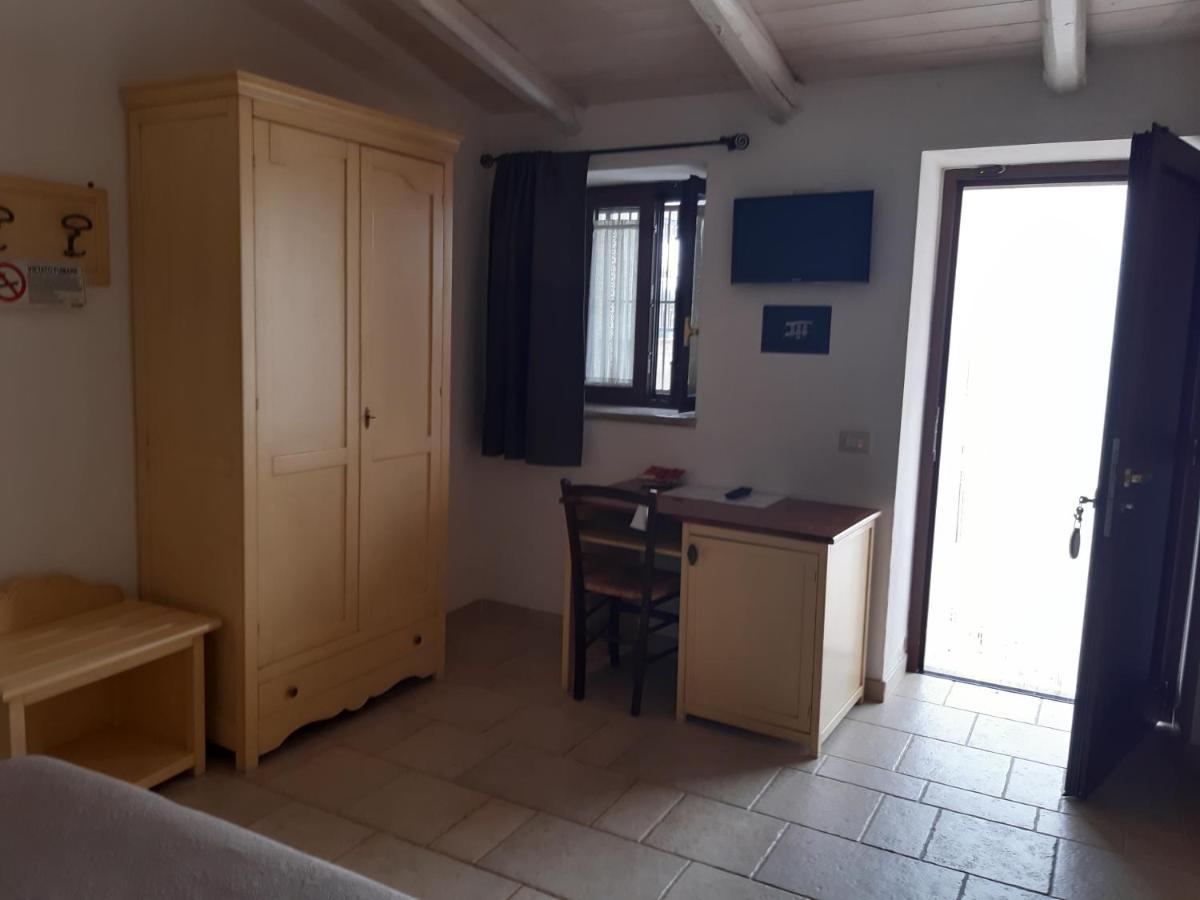 קונברסאנו B&B Il Mulino Del Monastero מראה חיצוני תמונה
